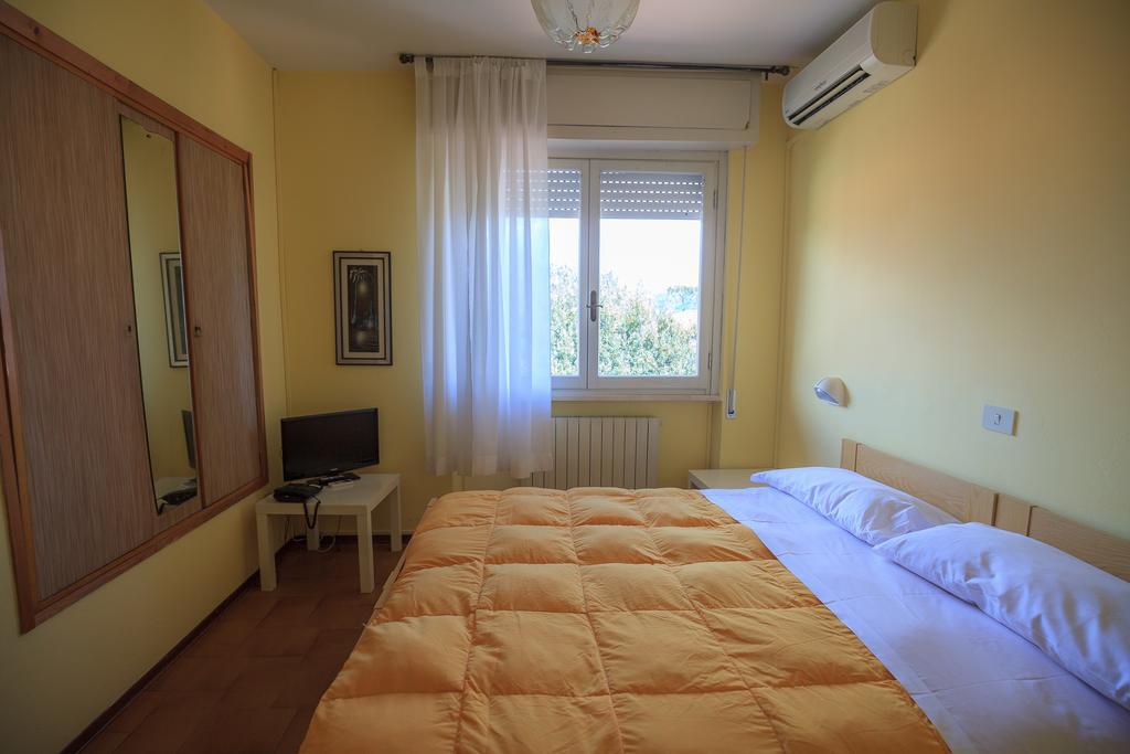 Hotel Il 9 Camaiore Exteriör bild