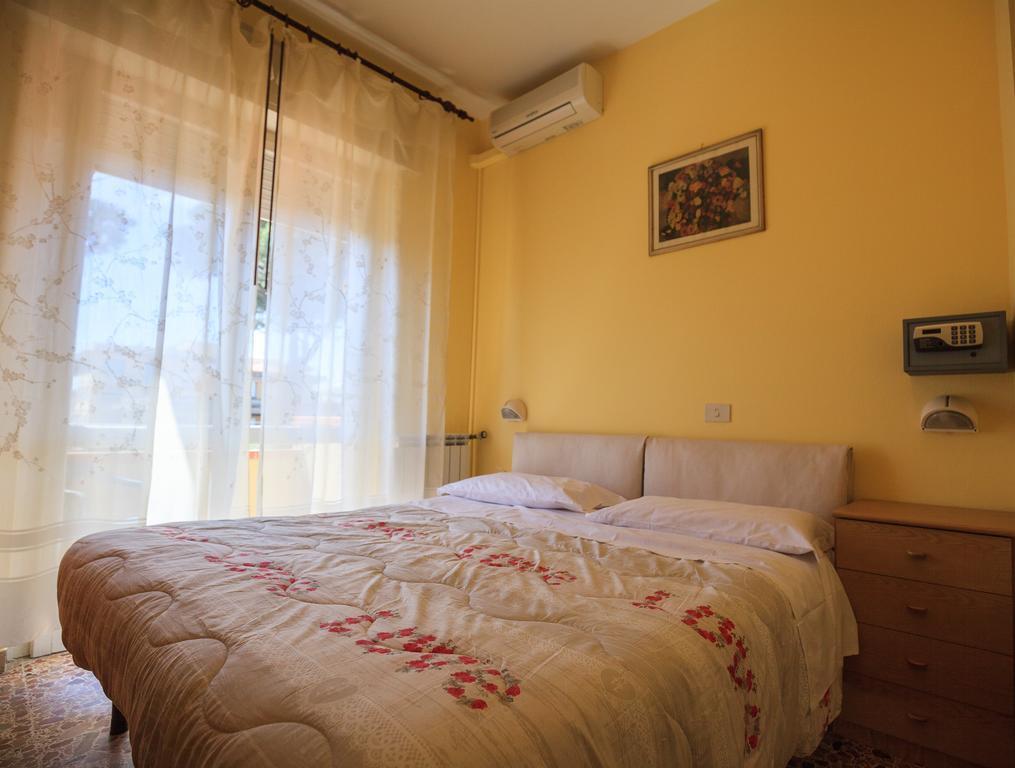 Hotel Il 9 Camaiore Exteriör bild