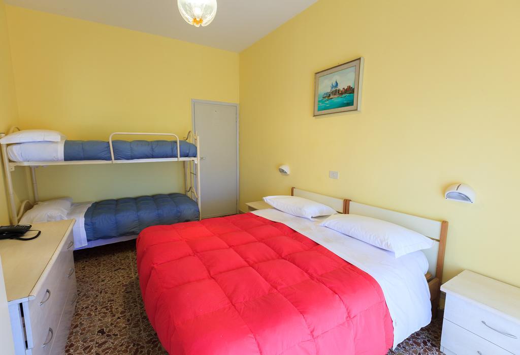 Hotel Il 9 Camaiore Exteriör bild