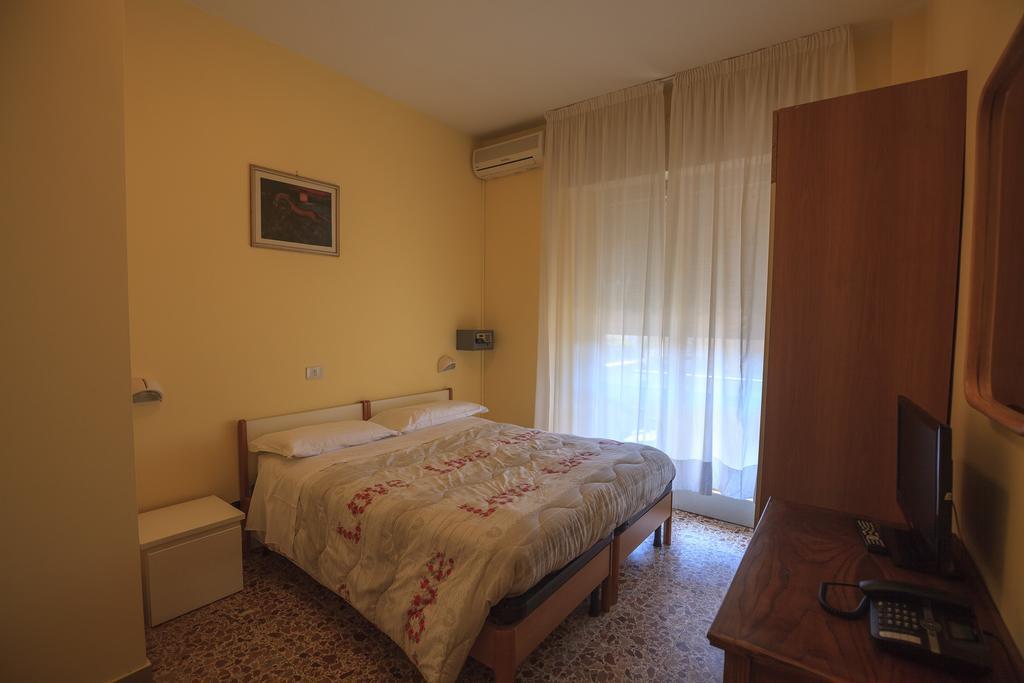Hotel Il 9 Camaiore Exteriör bild